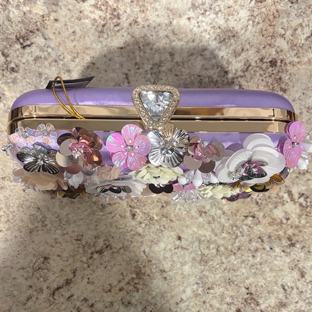 bebe-Lilac Floral Embellished Chain Crossbody Clutch
NWT - Picture 2 of 7
